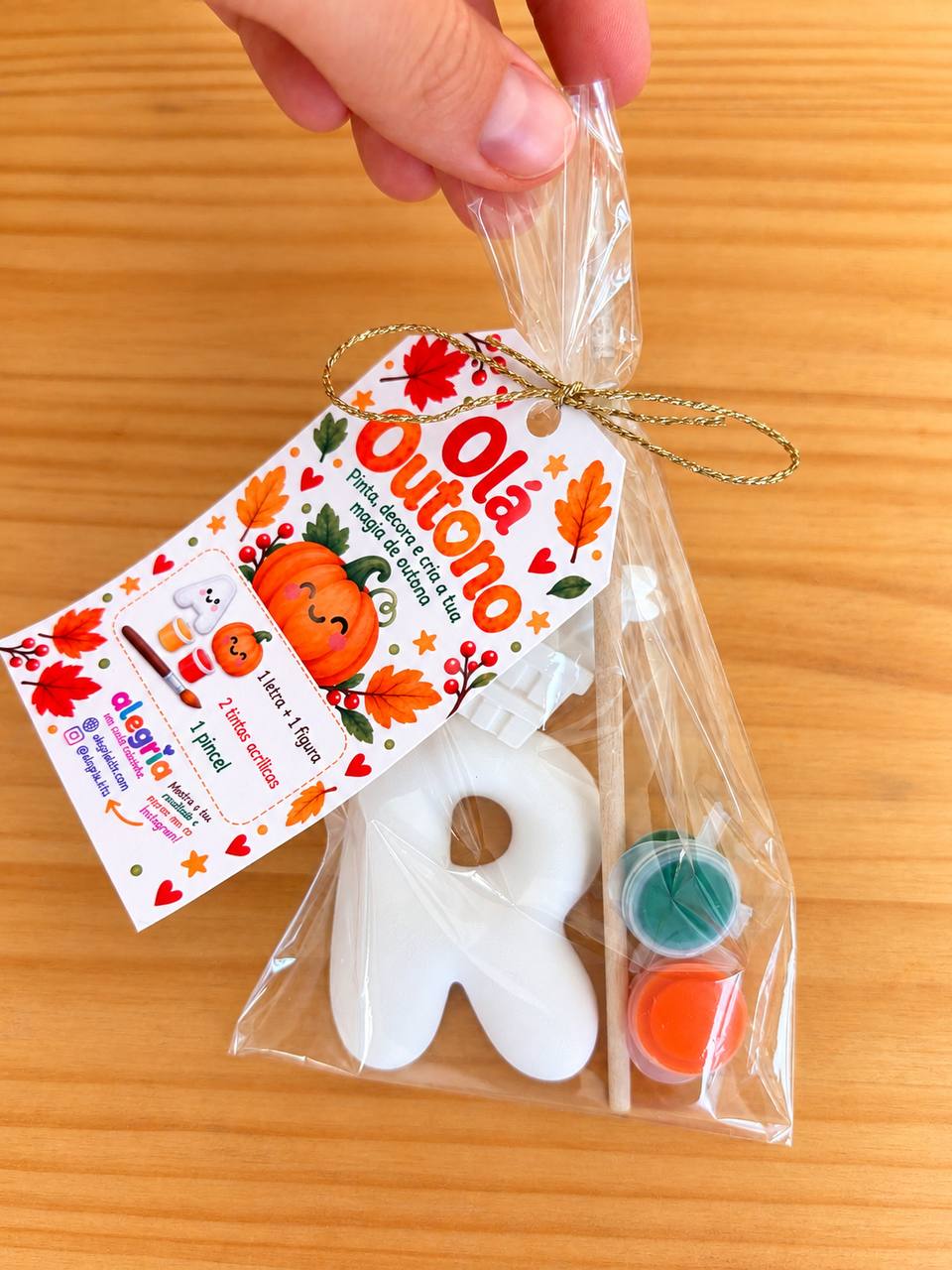 Bubble Letter + Autumn Figure — photo 5