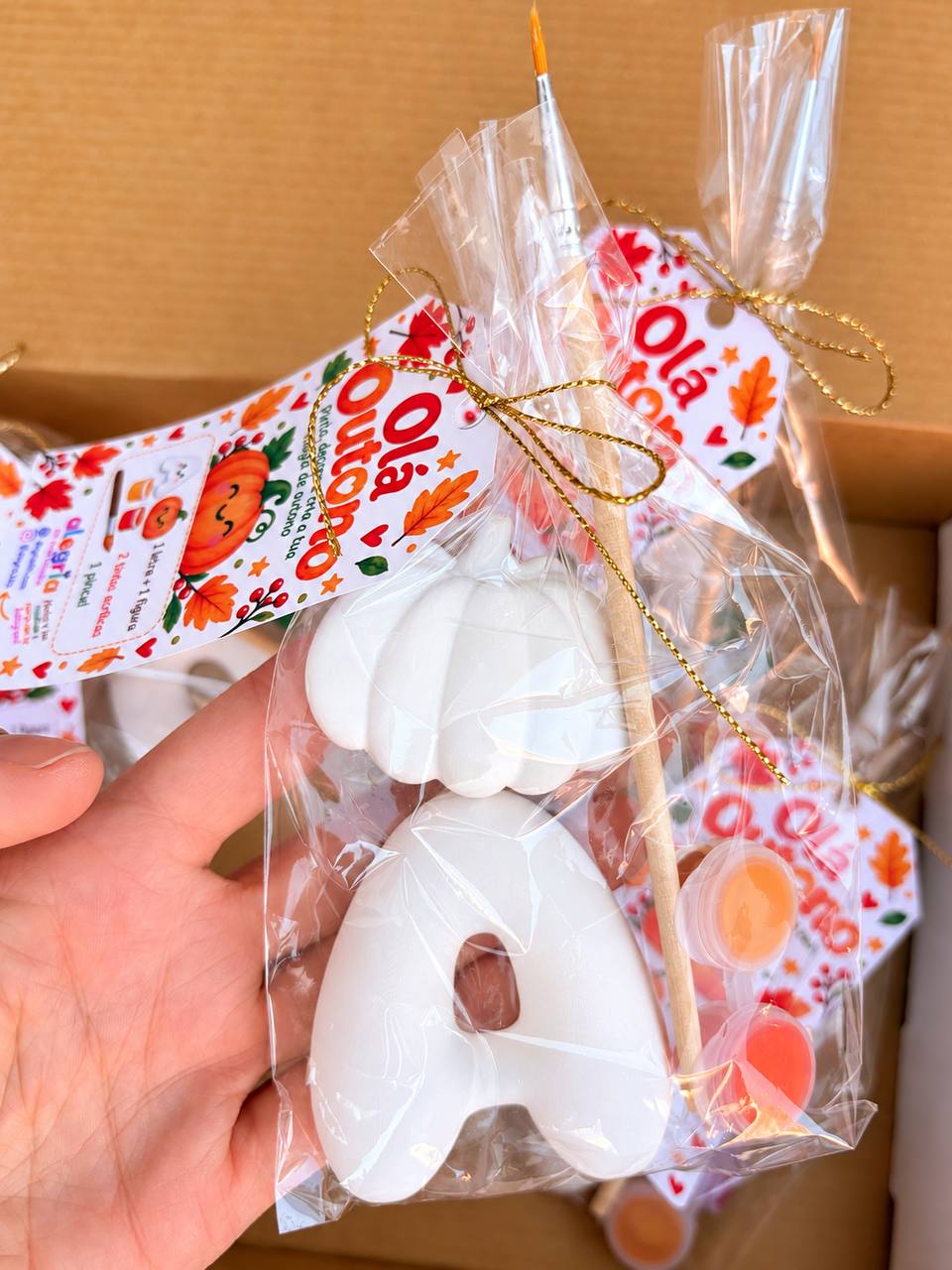 Bubble Letter + Autumn Figure — photo 10