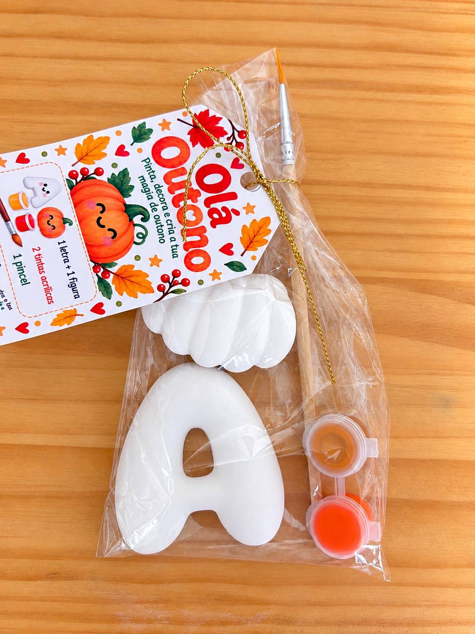 Bubble Letter + Autumn Figure