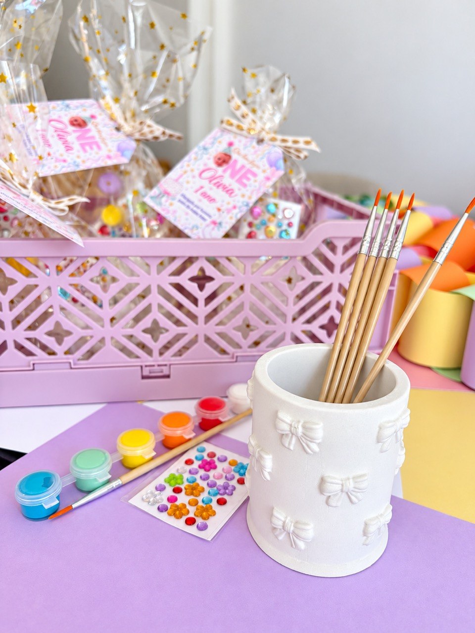 Paint Your Own Pencil Holder — Bows — photo 2